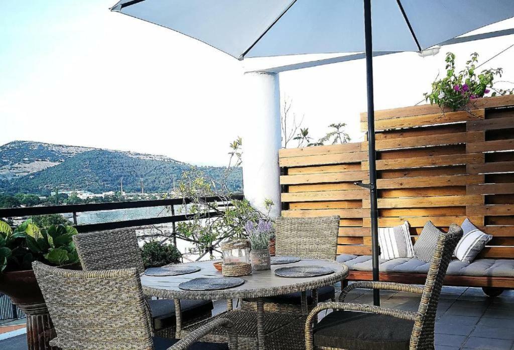 Port View Suites 2 Kavala Exterior foto