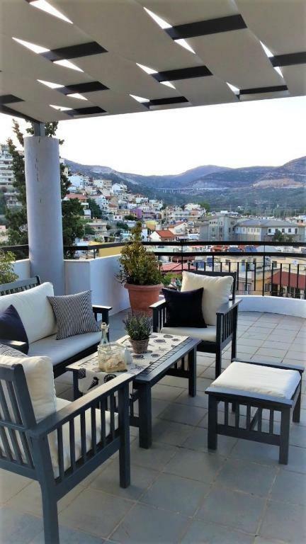Port View Suites 2 Kavala Exterior foto